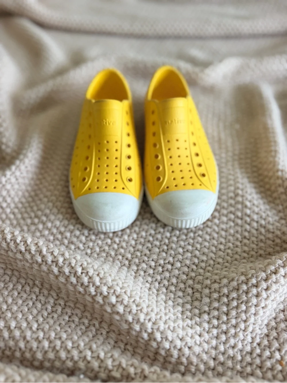 💛 Yellow Native Shoes — C12